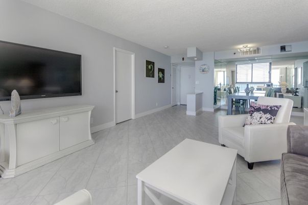 Dining room, Interior, Living room, Marble