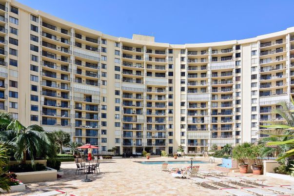 Exterior, Facade, Pool, Condo Building