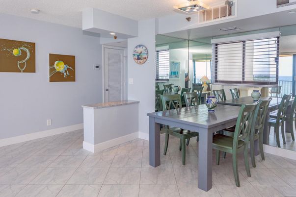 Dining room, Interior, Marble, Recessed Lighting, Water