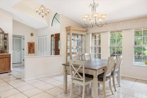 Chandelier, Dining room, Interior