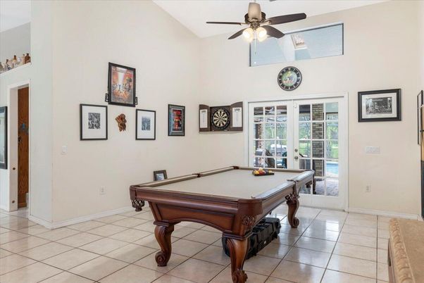 Billiard Table, Game Room, Interior