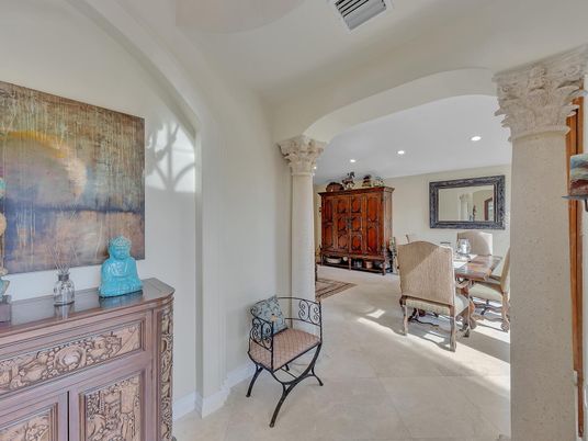 Dining room, Interior, Recessed Lighting