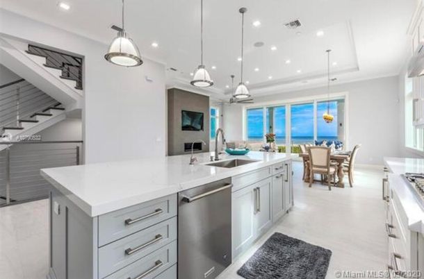 Dining room, Interior, Kitchen, Pendant Lights, Recessed Lighting, Stainless Steel Appliances, Water