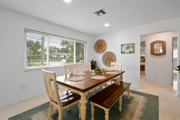 Dining room, Interior, Recessed Lighting