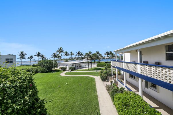 Backyard, Exterior, Water