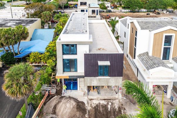 Exterior, Drone