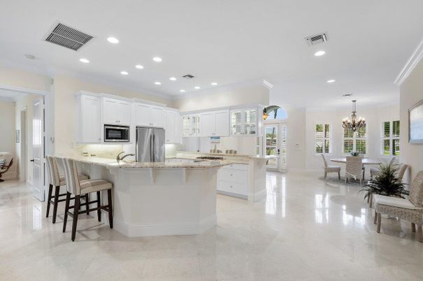 Chandelier, Dining room, Interior, Kitchen, Recessed Lighting, Stainless Steel Appliances