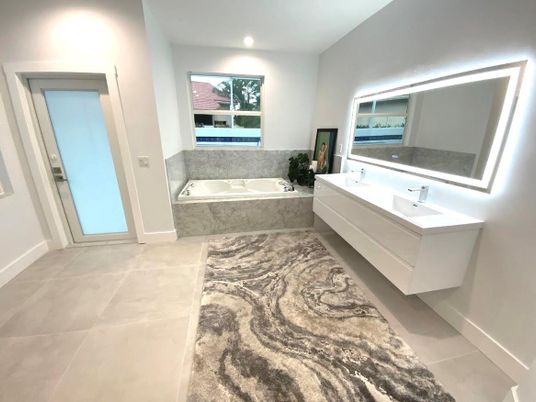 Bathroom, Interior, Recessed Lighting
