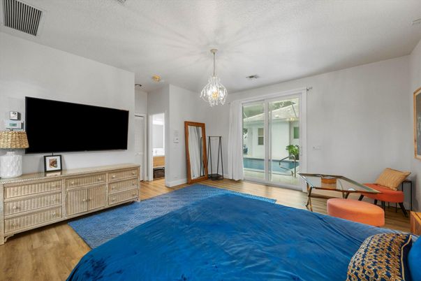 Bedroom, Chandelier, Interior, Pendant Lights, Wood Texture Flooring