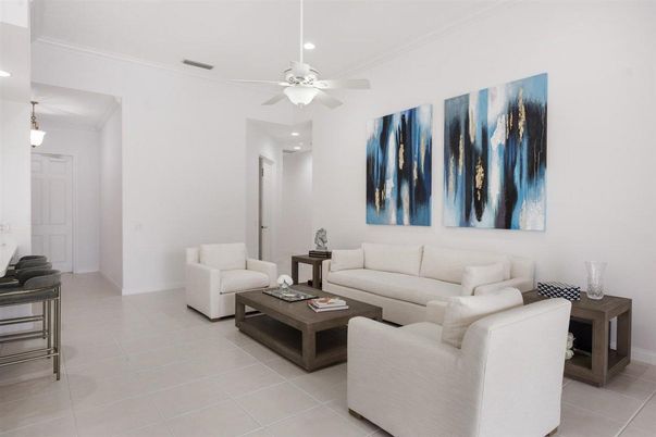 Interior, Living room, Pendant Lights, Recessed Lighting