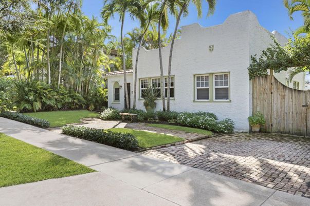 Exterior, Facade, Spanish Mediterranean