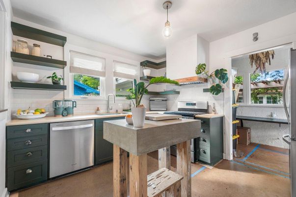 Interior, Kitchen, Pendant Lights, Stainless Steel Appliances