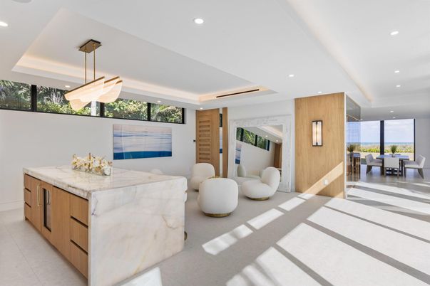 Dining room, Interior, Pendant Lights, Recessed Lighting