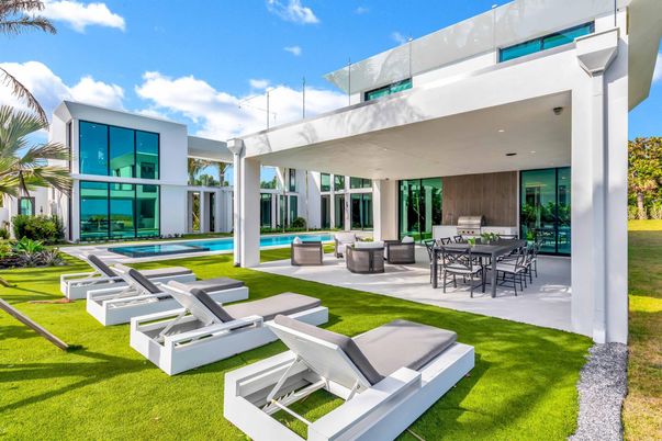 Backyard, Exterior, Pool