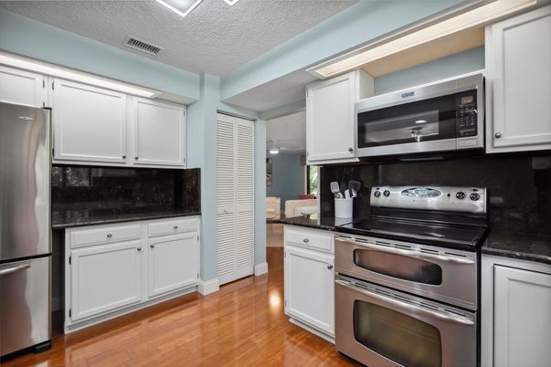 Interior, Kitchen, Stainless Steel Appliances, Wood Texture Flooring