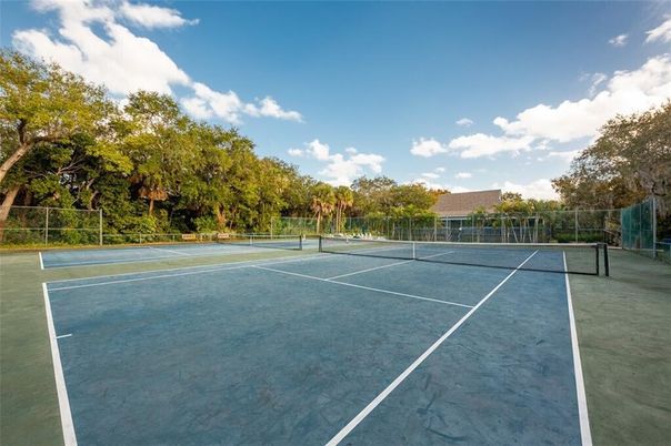 Exterior, Tennis Courts