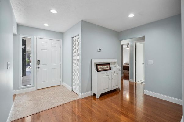 Interior, Recessed Lighting, Wood Texture Flooring