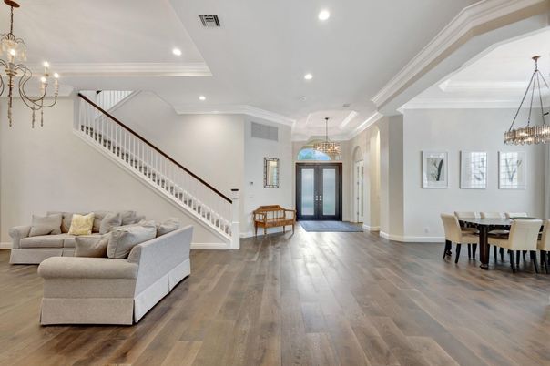 Chandelier, Dining room, Interior, Pendant Lights, Recessed Lighting, Wood Texture Flooring