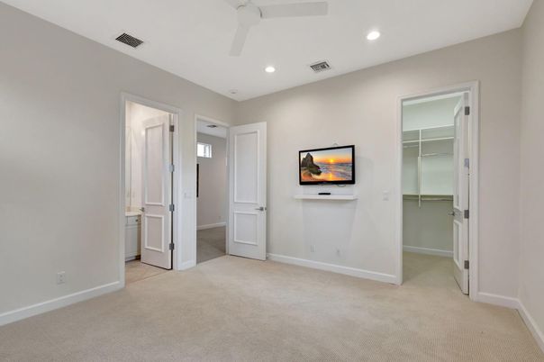 Empty room, Interior, Recessed Lighting