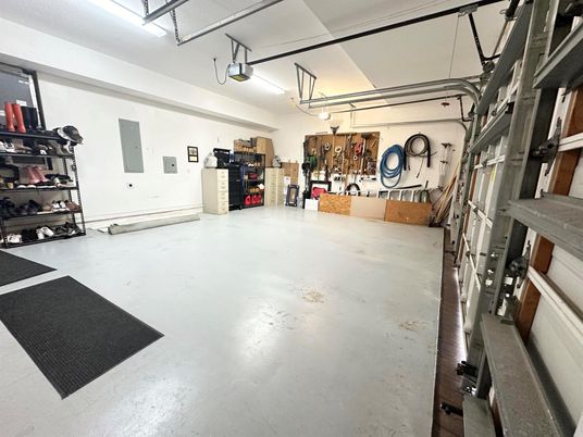 Garage, Interior