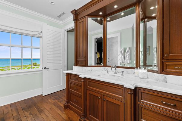 Bathroom, Interior, Recessed Lighting, Water, Wood Texture Flooring