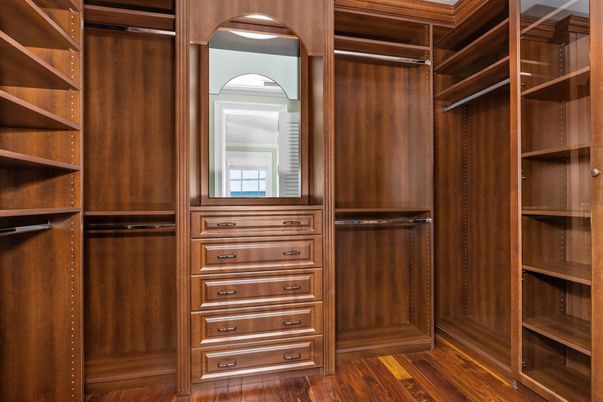 Interior, Walk-in Closets, Wood Texture Flooring