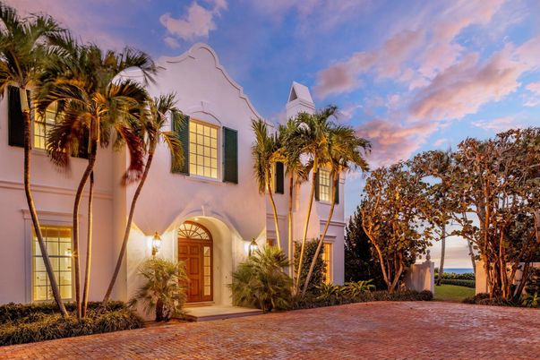 Exterior, Facade, Spanish Mediterranean