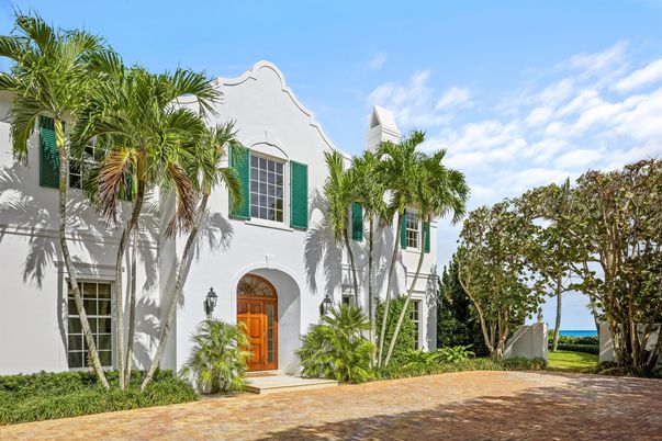 Exterior, Facade, Spanish Mediterranean