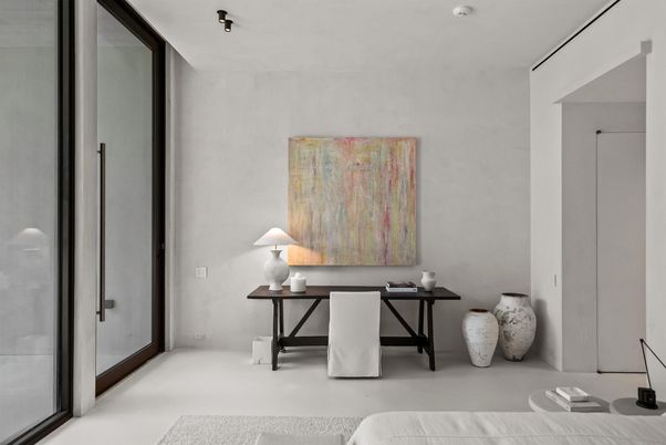 Home Office, Interior