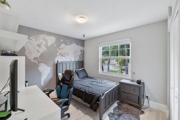 Bedroom, Home Office, Interior, Wood Texture Flooring