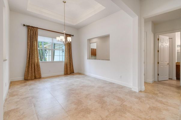 Chandelier, Empty room, Interior, Pendant Lights