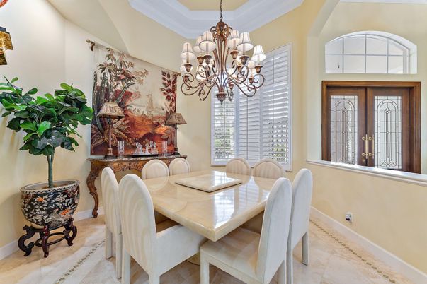Chandelier, Dining room, Interior