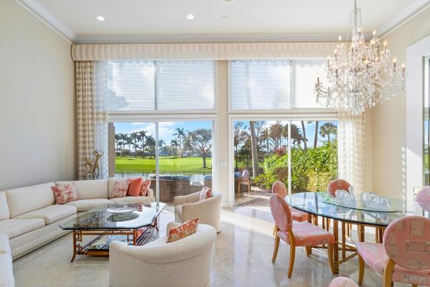 Chandelier, Dining room, Interior, Living room, Recessed Lighting
