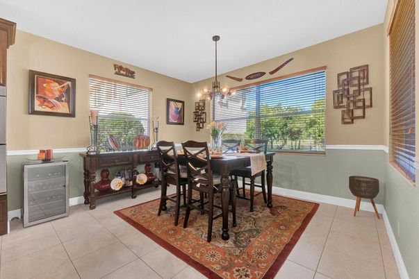 Chandelier, Dining room, Interior, Pendant Lights