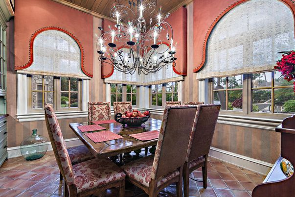 Chandelier, Dining room, Interior