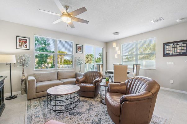 Dining room, Interior, Living room, Pendant Lights