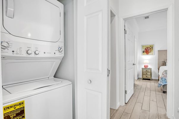 Interior, Utility Closets, Washer, Wood Texture Flooring