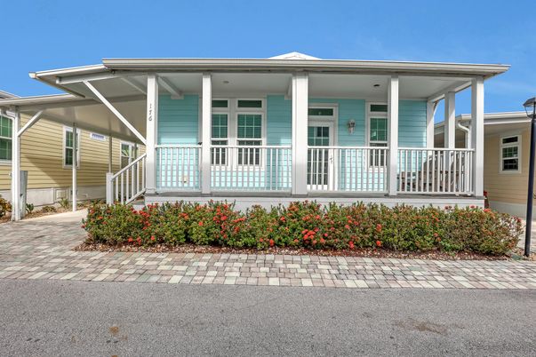 Exterior, Facade, American Craftsman