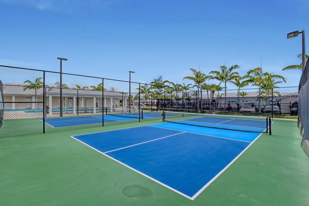 Exterior, Tennis Courts