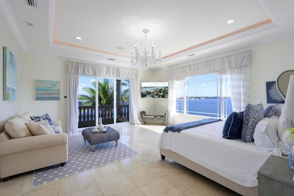 Chandelier, Interior, Living room, Recessed Lighting, Water
