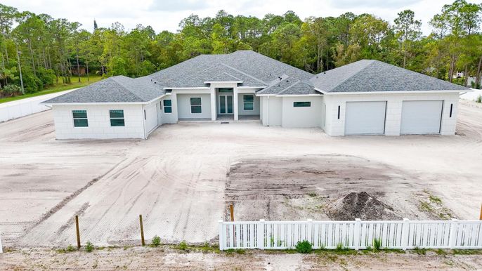 Detached Garage, Exterior