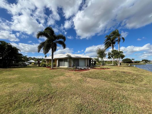 Backyard, Exterior, Lake