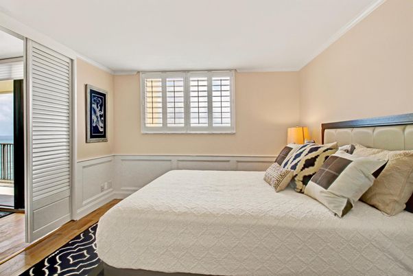 Bedroom, Interior, Water, Wood Texture Flooring