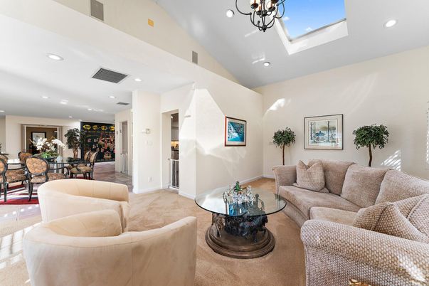 Dining room, Interior, Living room, Pendant Lights, Recessed Lighting
