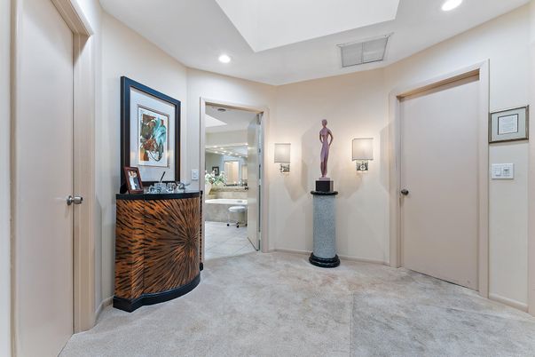 Interior, Recessed Lighting