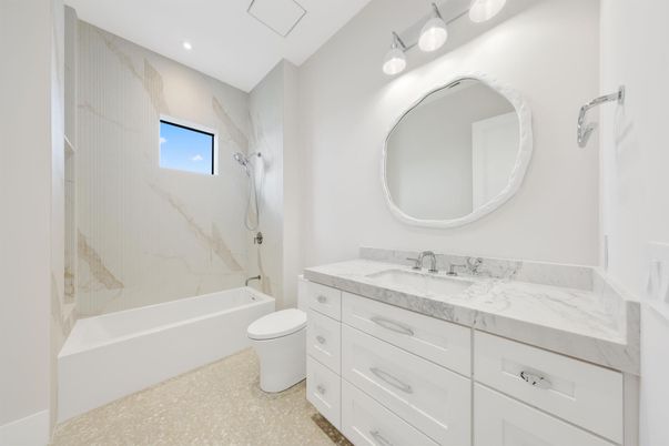 Bathroom, Interior, Recessed Lighting