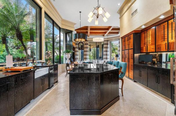 Chandelier, Dining room, Interior, Kitchen, Pendant Lights, Recessed Lighting, Wooden Beams