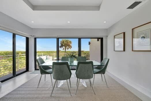 Dining room, Interior, Recessed Lighting