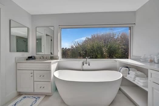 Bathroom, Free Standing Baths, Interior