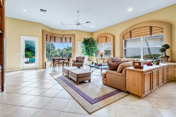 Dining room, Interior, Living room, Recessed Lighting